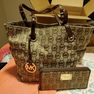 Michael Kors handbag and wallet